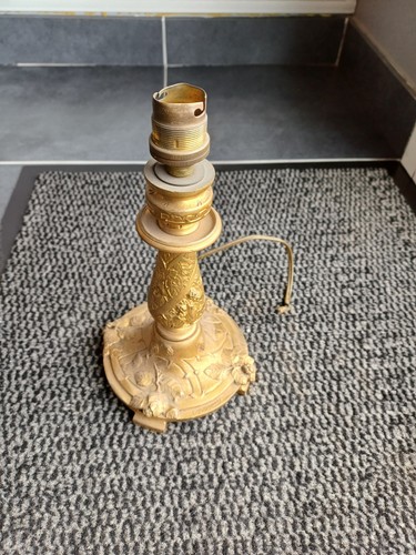 Joli pied lampe - pied, deco