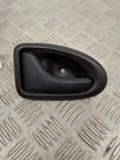 Poignee interieur avant gauche