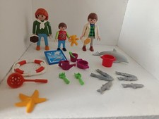 PLAYMOBIL  Employées Bassin Dauphins avec accessoires  4468