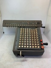 ANCIENNE MACHINE A CALCULER DE