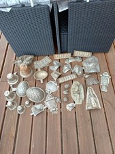 LOT ANCIENS MOULES A CHOCOLAT