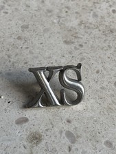 Pin’s XS Parfum Arthus