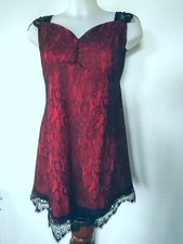 Robe glamour à dentelle rouge et noir taille M