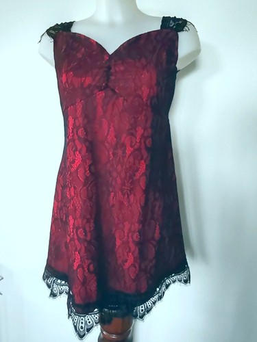 Robe glamour dentelle rouge - à,