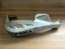 UN CACHE MAIN DROIT MOTO PROTEGE MAIN ACERBIS BLANC RAYE