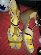 ? Sandales pataugas en cuir taille 37? 