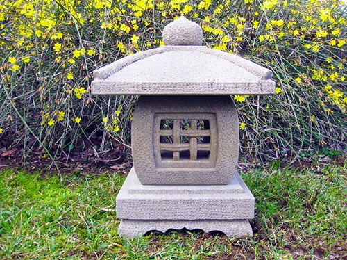 Lanterne japonaise pierre - japonaise, en