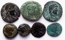 Lot de 5 monnaies romaines et 2 monnaies grecques à classer (110-33)