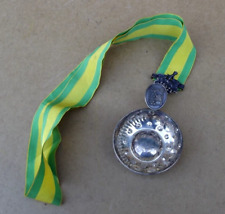 taste vin en métal argenté