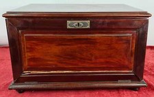 ARMOIRE À COUVERTS. BOIS