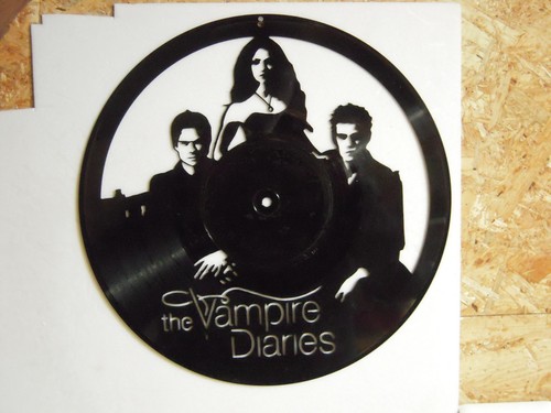 The vampire diaries - the, découpé