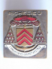 INSIGNE MARINE NATIONALE : RICHELIEU BATIMENT DE LIGNE / AB PARIS. + poinçon