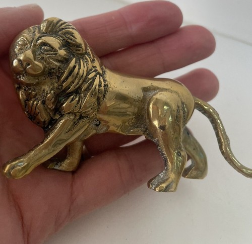 Sculpture sujet forme lion - forme, en
