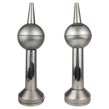 Jouet en tôle tour de