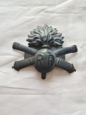 Insigne, Attribut, Rondache