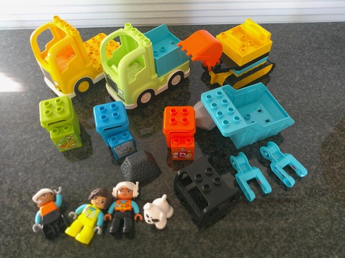 Large lot duplo trucks - lot,
