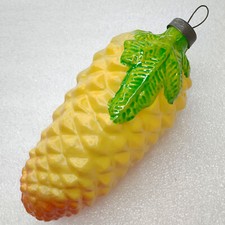 Énorme ornement de Noël en