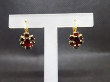 Dormeuse en or jaune 750/ème de 3.50g, grenat  / Bijoux d'occasion