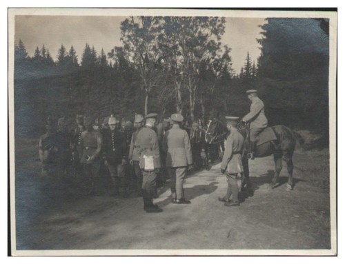 Xx2828 soldiers marching with - xx2828/soldiers,