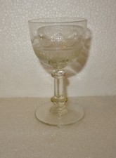  ANCIEN VERRE A VIN CUIT