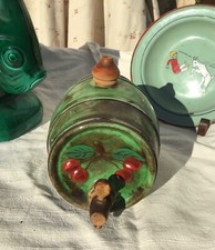 Adorable  tonneau  à liqueur