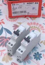 2x Legrand 4 067 86 Disjoncteur DNX³4500 6kA 1P+N 230V~ 32A courbe C. 406786.