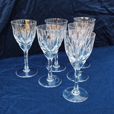 Six verres à vin, cristal