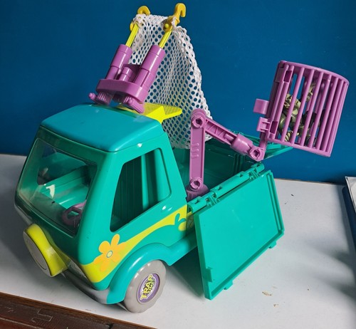 Scooby doo mystery machine - scooby,