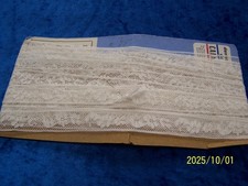 Belle dentelle ancienne, blanche, de Calais en tulle . L 9,15 mètres. Réf n°315