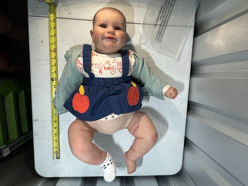 Lifelike reborn baby doll - lifelike,