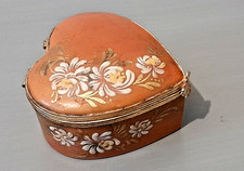 Coeur pilulier boîte porcelaine Limoges signé