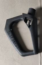 503770301 Demi poignée taille