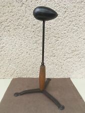 Ancien fer à coque / A