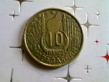 SUPERBE MONNAIE des Colonies Française 10 Francs MADAGASCAR 1953 Belle COTE N°11