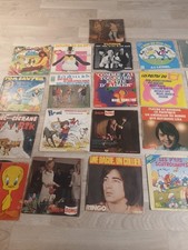 lot de 21 vinyles 45 tours –