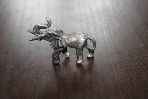 Eléphant miniature plomb