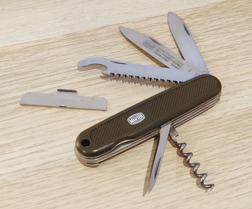 Victorinox swiss army knife - swiss,