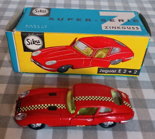 Voiture miniature suki - voiture, v