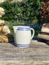 Pot à lait forme tonneaux