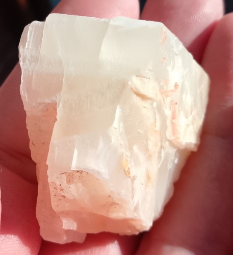 27.39gr 34x24x21mm pierre de