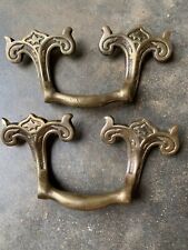 Anciennes poignées en bronze massif pour commode porte tiroirs bureau malle cais
