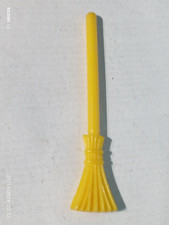 PLAYMOBIL ANCIEN BALAI JAUNE