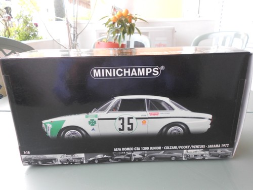 Miniature alfa romeo - miniature,