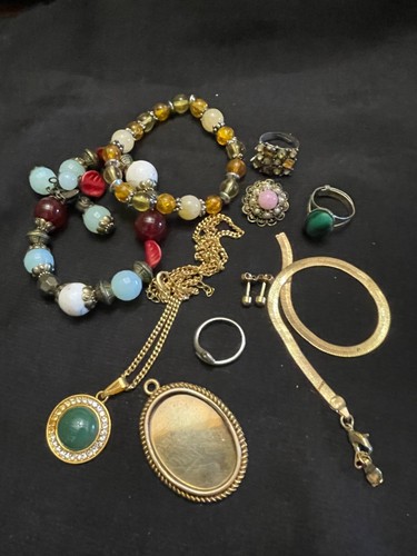 Lot bijoux fantaisie - bijoux,