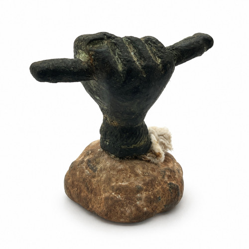 Main ancienne bronze tenant - main,