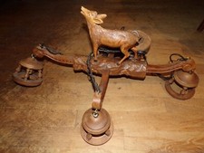 Lustre en bois " Lardeux " décor cerf ( 76 cm long - 50 cm large )