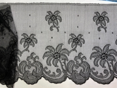 Dentelle ancienne large - dentelle,