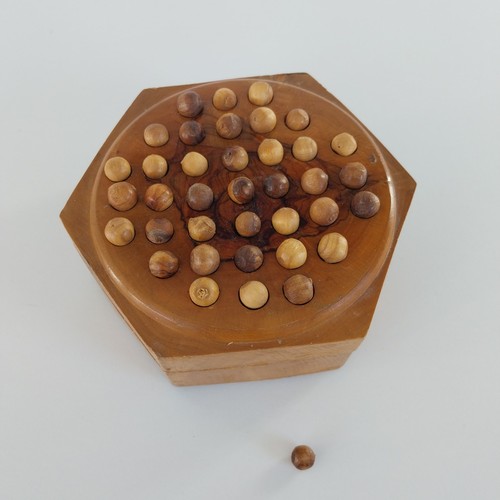 Ancien jeu solitaire artisanal - ancien,