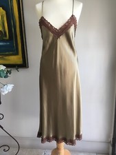 Chemise de nuit DIVERTIMENTO neuve longue bronze et dentelle marron T:38