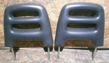 Jeu appuie-tête avant gauche